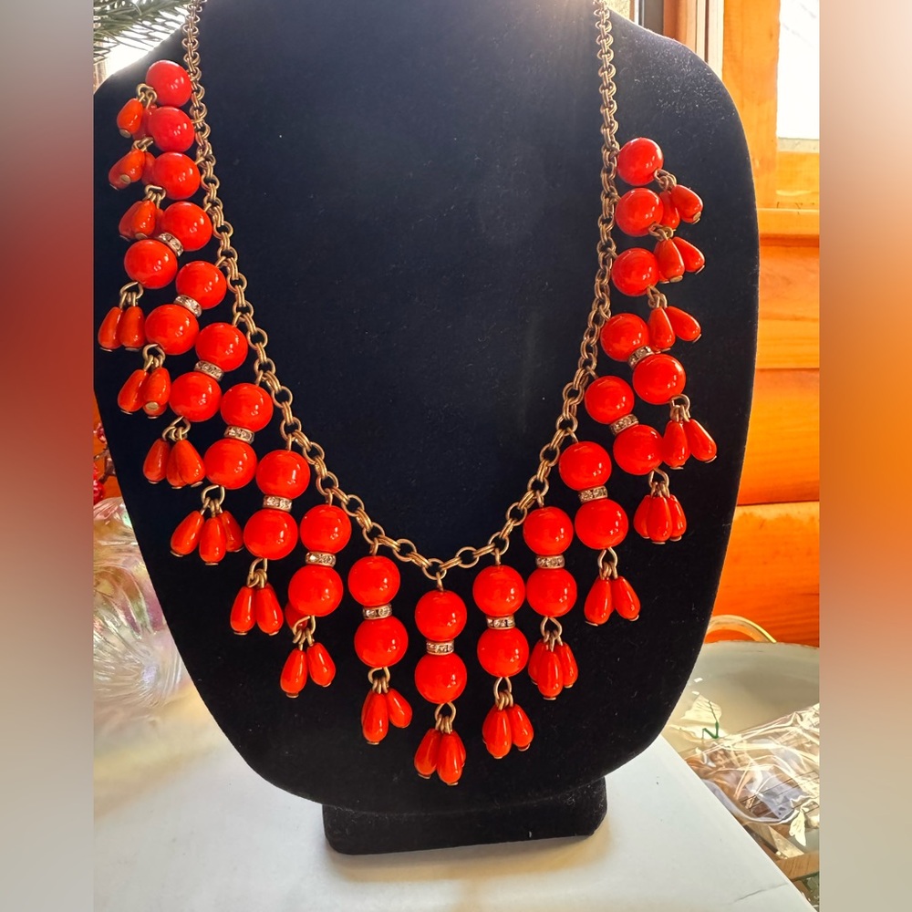 J. Crew Fiery Orange Glass Beaded Necklace in Gold Tone
Caroline Kennedycorp